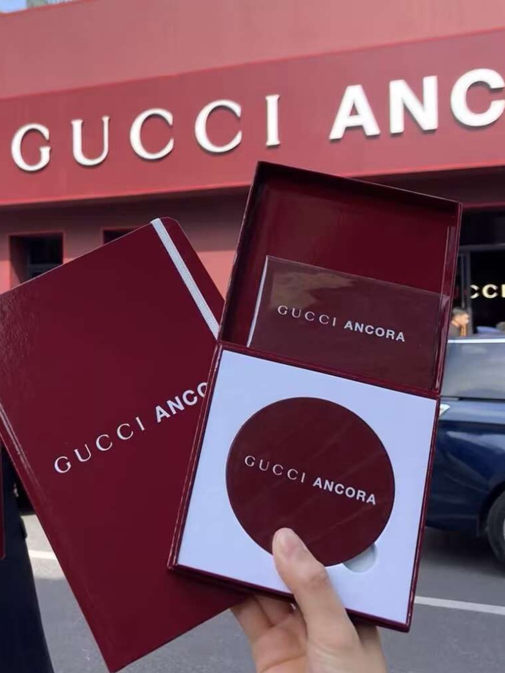 Gucci Ancora ceramic coaster and notebook set